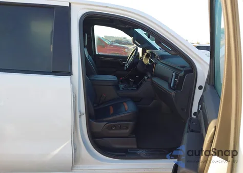 2024 GMC Sierra 1500 4Wd Short Box At4 z USA, uszkodzony, nr VIN 3GTUUEE81RG144389